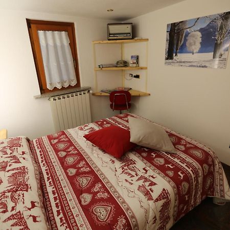 Suite Del Villaggio Sarre Kültér fotó