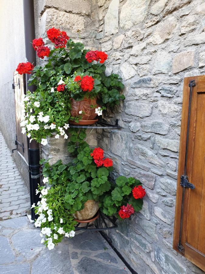 Suite Del Villaggio Sarre Kültér fotó